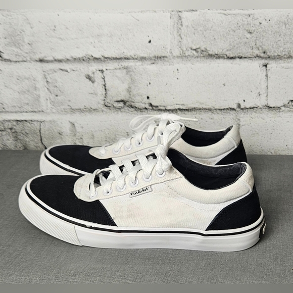 Far West Black & White Canvas Sneakers Women’s 8 — Casual Everyday Shoes - Picture 6 of 14